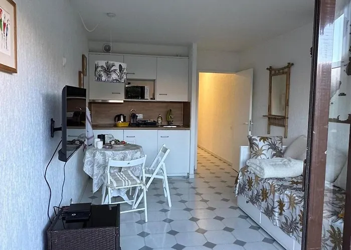 With Terrace In The Center With Ac